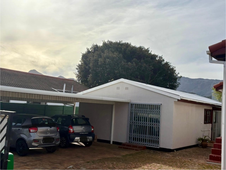 To Let 2 Bedroom Property for Rent in Sunnydale Western Cape
